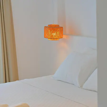 アパート Aloha マルマリス